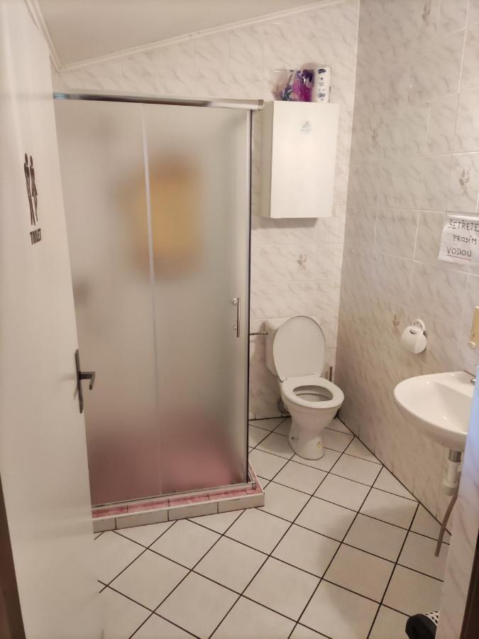 Vinny Sklep U Brodu Vacenovice Esterno foto