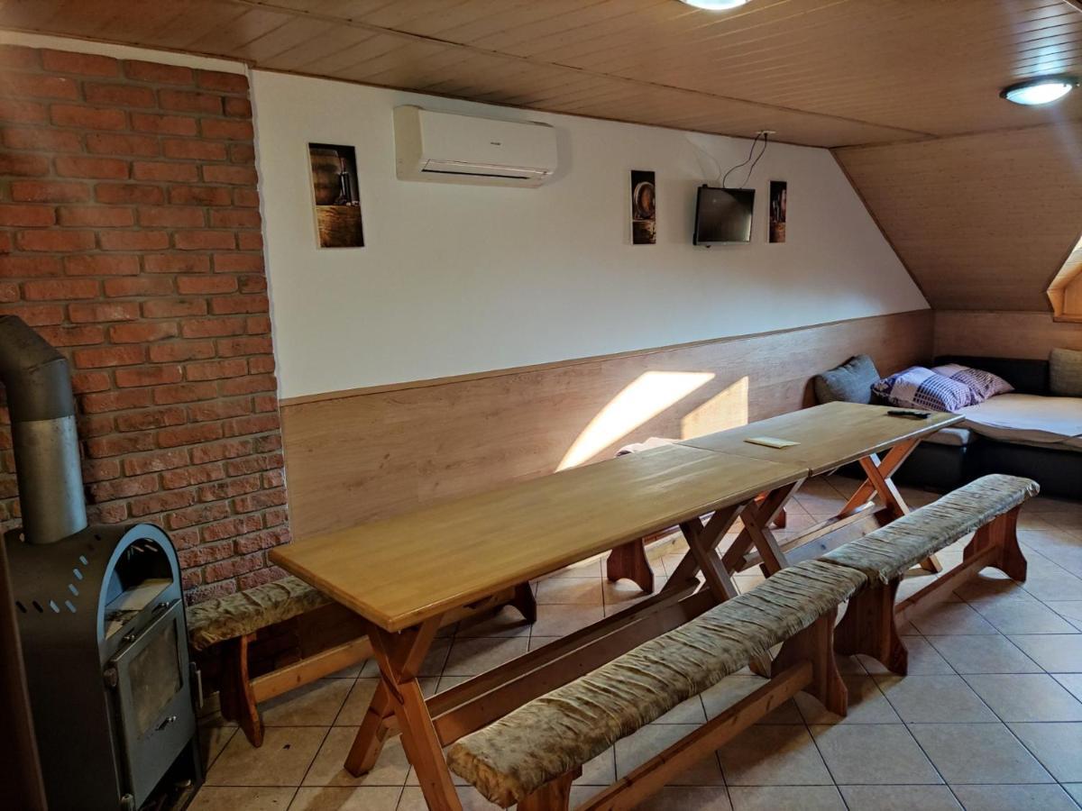 Vinny Sklep U Brodu Vacenovice Esterno foto